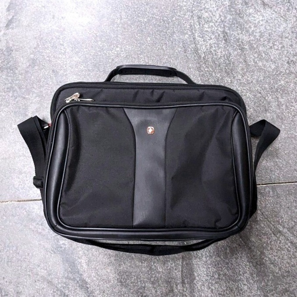 Minimalist Business Tech Wenger SwissGear Laptop Soft Messenger Bag 16"‎